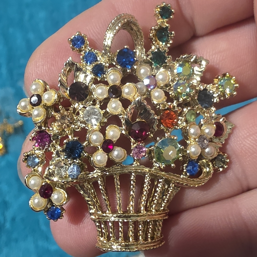 Gold Basket Brooch with Multicolor Gems